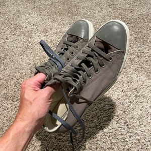Beaters- DONT BUY - Converse Chuck Taylor Low. Sz 11
